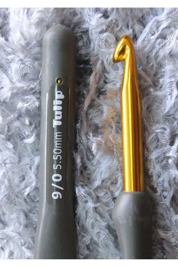 Tulip Mind Silikon Saplı Tığ 5,5 mm 9 Numara