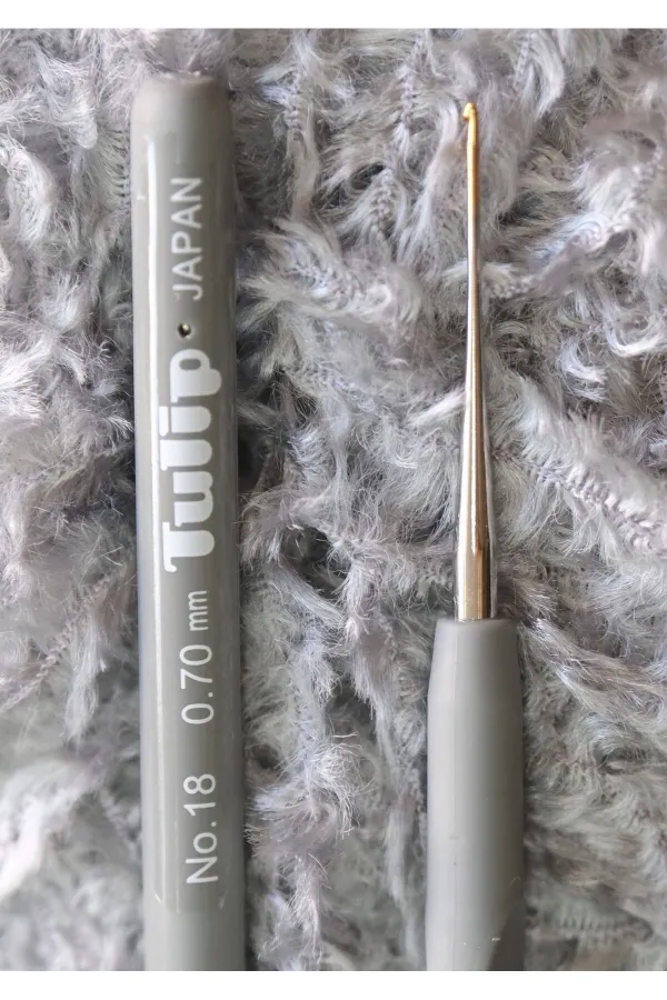 Tulip Elastik Saplı Dantel Tığı 0,70 mm 18 Numara