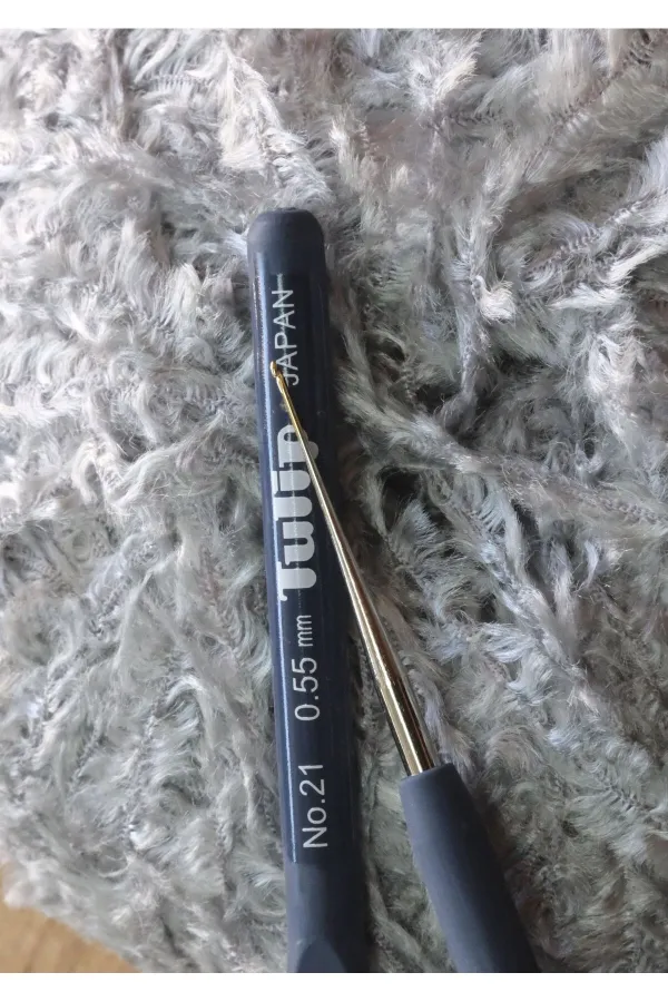 Tulip Elastik Saplı Dantel Tığı 0,55 mm 21 Numara
