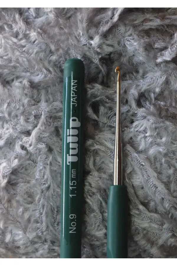 Tulip Elastik Saplı Dantel Tığı 1,15 mm 9 Numara